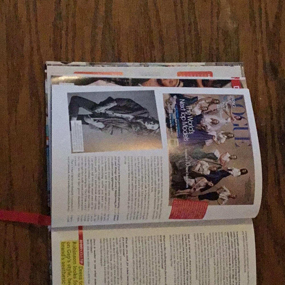 Fashion Handbook - Picture 4 of 4